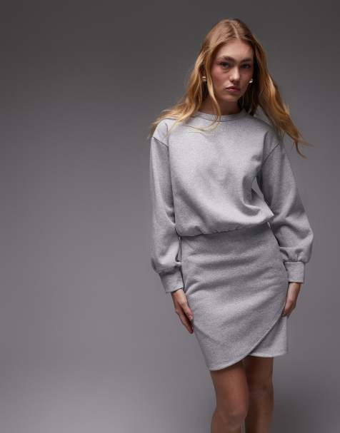 ASOS DESIGN – Gråmelerad miniklänning i sweatshirttyg med ballongärmar och omlottdesign vid nederkanten - view 1