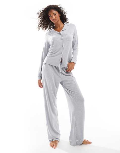 ASOS DESIGN – Gråmelerad, supermjuk pyjamas med långärmad skjorta och byxor med kontrasterande kantband - view 1