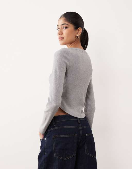 ASOS DESIGN – Gråmelerad topp med båtringning, långa ärmar och rundad nederkant, 4 av 4