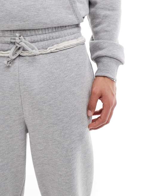 ASOS DESIGN – Gråmelerade mjukisbyxor med raka ben och råskuren fåll, del av set, 3 av 5