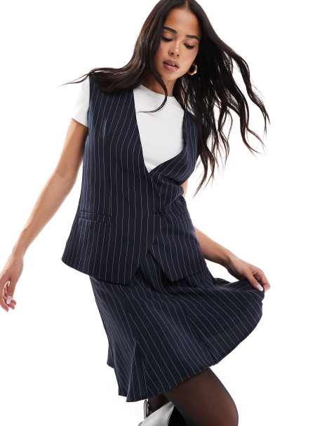 ASOS DESIGN – Granatowa dopasowana kamizelka kopertowa ze wzorem w prążki, część zestawu - view 1
