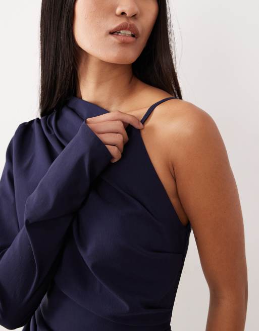 ASOS DESIGN – Granatowa drapowana sukienka midi na jedno ramię, 4 z 4