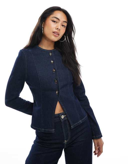 ASOS DESIGN – Granatowa kurtka jeansowa bez kołnierzyka z poduszkami na ramionach i zwężeniem w talii