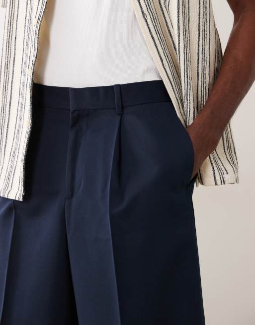 ASOS DESIGN – Granatowe dopasowane szorty bermudy oversize z zakładkami, 4 z 5