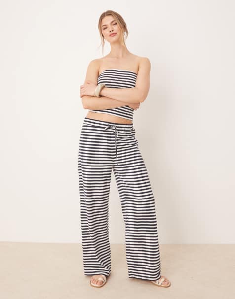ASOS DESIGN – Granatowo-białe spodnie z szerokimi nogawkami i niskim stanem w paski, część zestawu - view 1