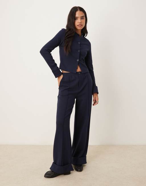 ASOS DESIGN – Granatowy kardigan z materiału interlock, z wywiniętymi mankietami, 2 z 4