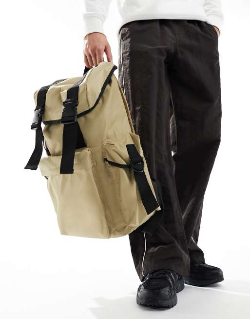 ASOS DESIGN - Grand sac à dos avec poches cargo et bordures noires - Taupe, 2 de 4