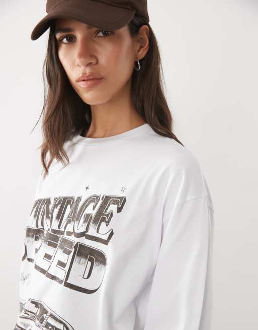 ASOS DESIGN graphic long sleeve t-shirt in white, 3 of 4