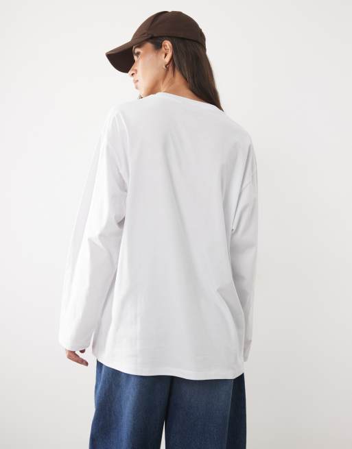 ASOS DESIGN graphic long sleeve t-shirt in white, 4 of 4