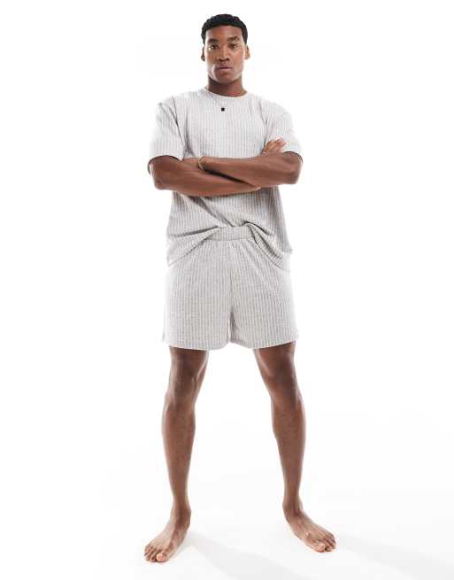 ASOS DESIGN – Grått, randigt lounge-set med t-shirt och shorts, 2 av 4