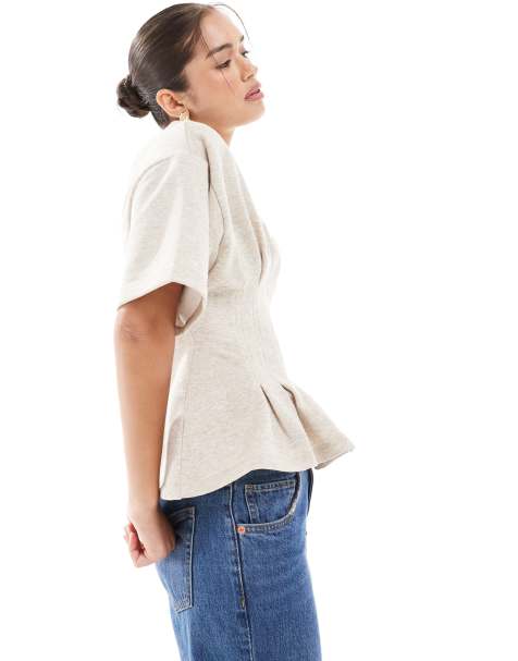 ASOS DESIGN – Gråvit sweatshirt med plisserad midja - view 1