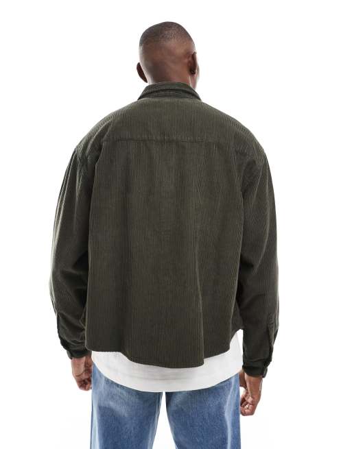 ASOS DESIGN - Grøn fløjls-overskjorte i firkantet pasform med trykknapper og badge, 2 af 4