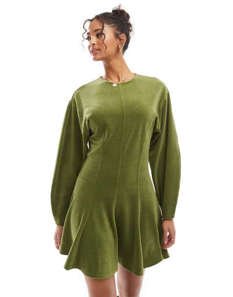 ASOS DESIGN - Grøn minikjole med svaj og keyhole-udskæring på ryggen i chunky fløjl - view 1