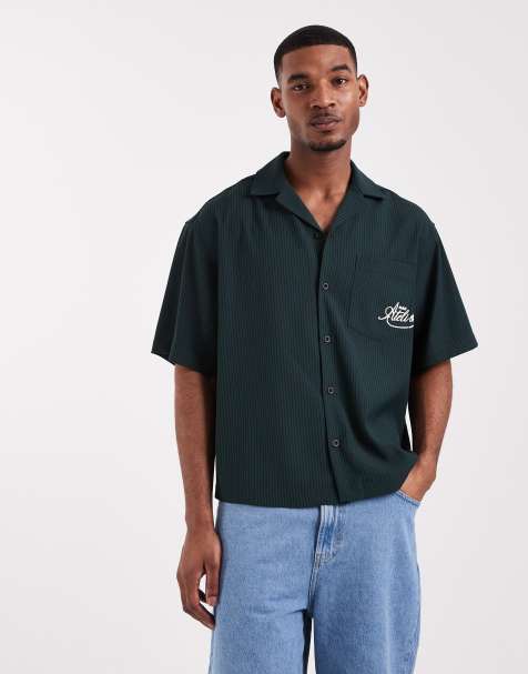 ASOS DESIGN - Grøn ribstrikket oversized skjorte med reverskrave og lomme med broderi i firkantet pasform - view 1