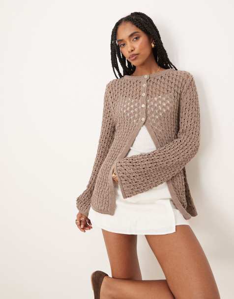 ASOS DESIGN – Grobmaschige Häkel-Strickjacke in Mokka mit U-Boot-Ausschnitt - view 1