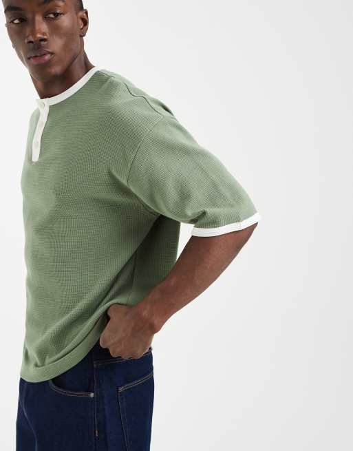 ASOS DESIGN – Grön, våfflad t-shirt med boxig oversize-passform och henleykrage, 2 av 5