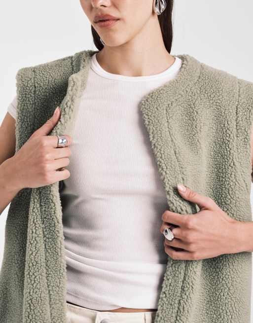 ASOS DESIGN – Grön väst i teddy