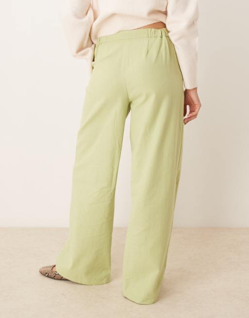 ASOS DESIGN – Gröna, figursydda byxor i dad-modell och linnetyg med vida ben, 3 av 5