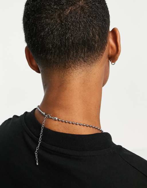 ASOS DESIGN – Grönt halsband med animehänge med karaktären Pickles, 2 av 4