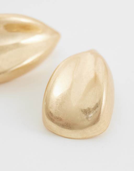 ASOS DESIGN - Grosses puces d'oreilles goutte d'eau - Doré brossé, 4 de 4