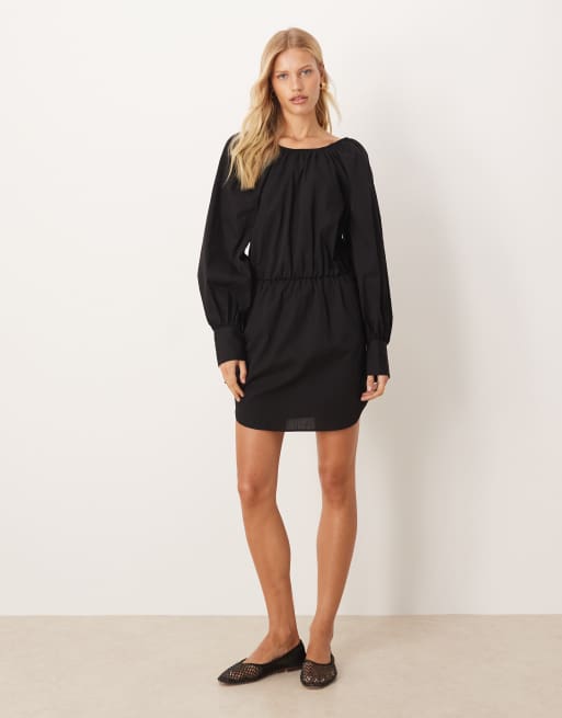 ASOS DESIGN – Gruba czarna popelinowa sukienka mini w groszki z obszernymi rękawami i wiązaniem na plecach