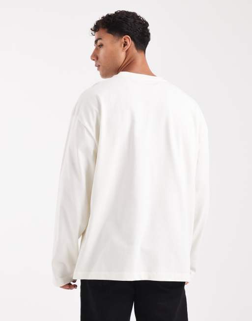  ASOS DESIGN – Gruby kremowy T-shirt oversize z długim rękawem i naszywką na piersi , 3 z 5