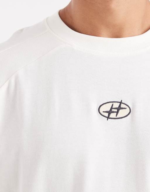  ASOS DESIGN – Gruby kremowy T-shirt oversize z długim rękawem i naszywką na piersi , 5 z 5