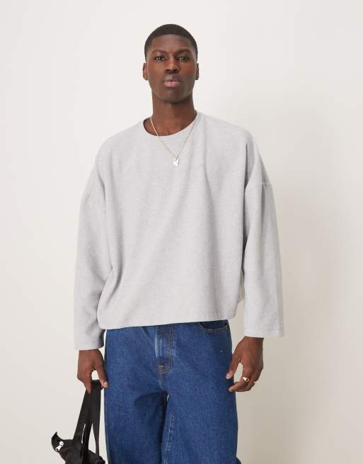 ASOS DESIGN – Gruby szczotkowany prążkowany sweter o krótkim fasonie super oversize w szarym melanżowym kolorze
