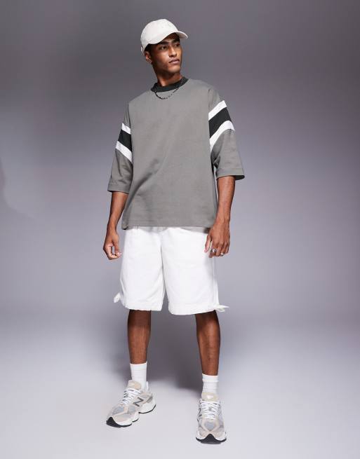 ASOS DESIGN – Gruby T-shirt oversize w kolorze khaki z kontrastowymi wstawkami , 3 z 4