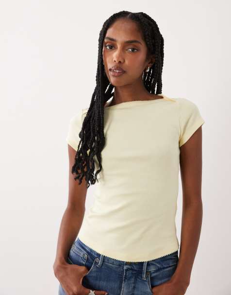ASOS DESIGN – Gul, krympt t-shirt med båtringning, rundad nederkant och uddkantad ringning - view 1