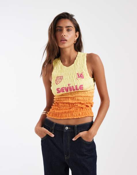 ASOS DESIGN - Gul overdel med rynker, ombré-effekt og 'Seville'-fodboldgrafik - view 1