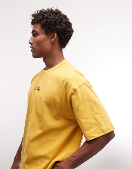 ASOS DESIGN - Gul oversized T-shirt med grafisk print og firkantet pasform, 4 af 5