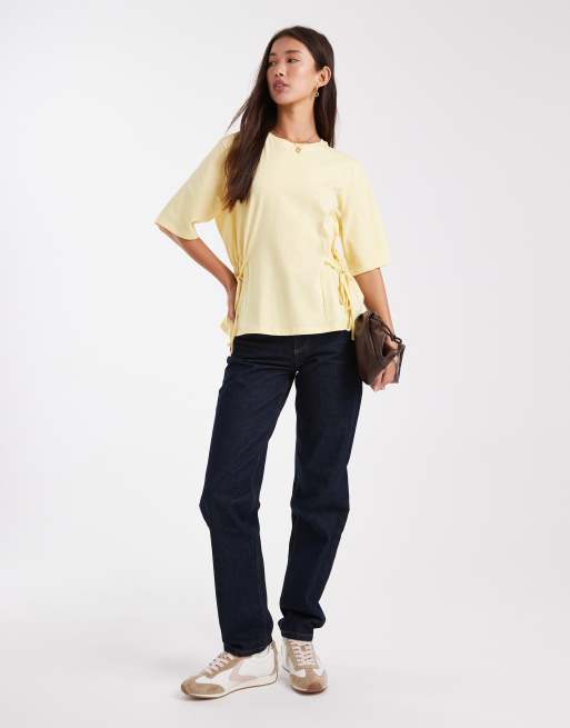 ASOS DESIGN – Gul t-shirt med indraget knytband i sidan, 3 av 5