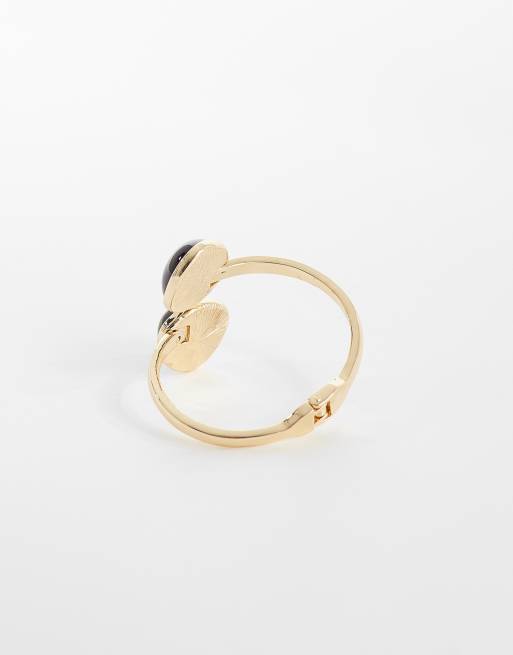 ASOS DESIGN – Guldfärgad armring med vinröd detalj i harts, 2 av 3