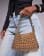 Bildrutor 1 av 4