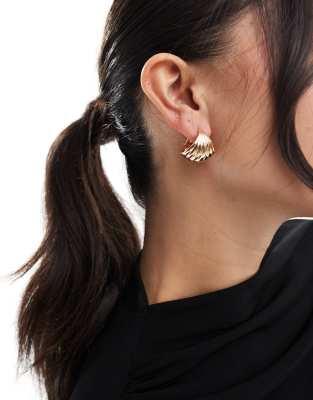 ASOS DESIGN – Guldfärgade creoler med räfflad design - view 1
