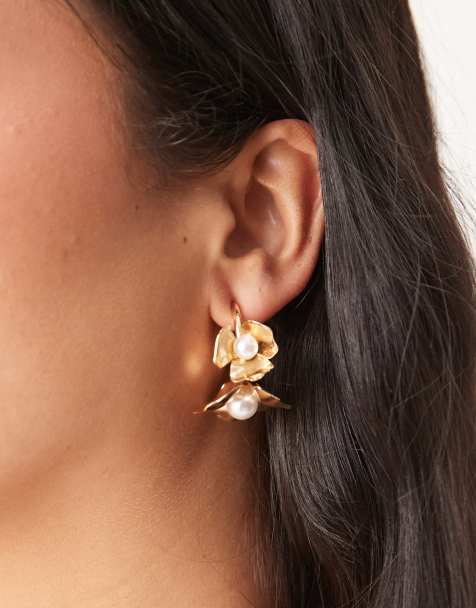 ASOS DESIGN – Guldfärgade små creoler med fuskpärlor och blommor - view 1