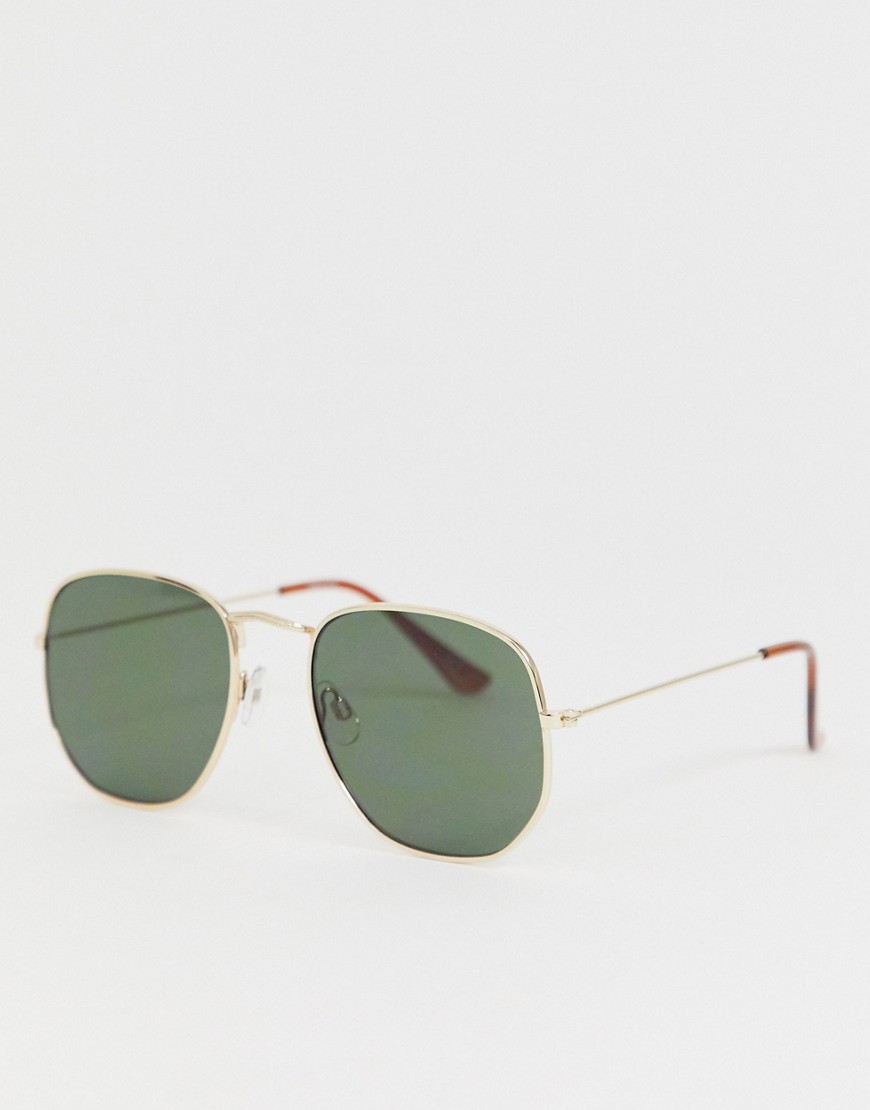 ASOS DESIGN – Guldfärgade solglasögon med vinklade bågar och g15-glas