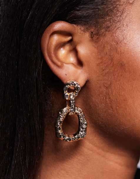ASOS DESIGN – Guldfärgade, texturerade örhängen med dörrklappsdesign - view 1
