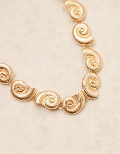 ASOS DESIGN – Guldfärgat choker-halsband med snäckskalsimitationer, 3 av 3