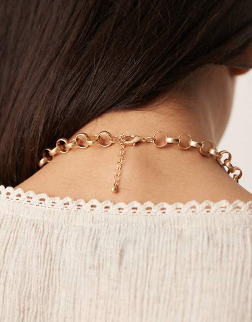 ASOS DESIGN – Guldfärgat halsband med grov kedja, solhänge och borstad finish, 2 av 3
