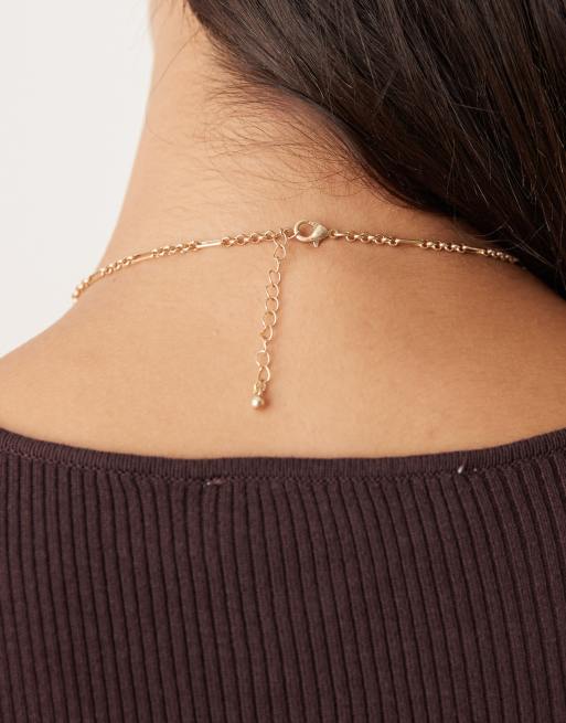 ASOS DESIGN – Guldfärgat kedjehalsband med små berlocker, 3 av 3