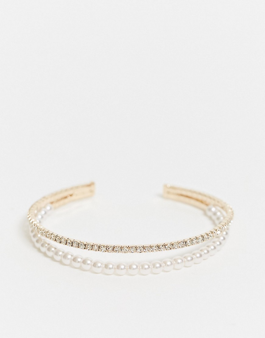 ASOS DESIGN – Guldfärgat öppet armband med pärlor och strass