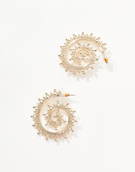 ASOS DESIGN - Guldfarvede hoop-øreringe med filigrandetalje, 2 af 4