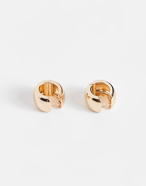 ASOS DESIGN - Guldfarvede hoop-øreringe med hængsellukning og glat, bredt design, 4 af 4