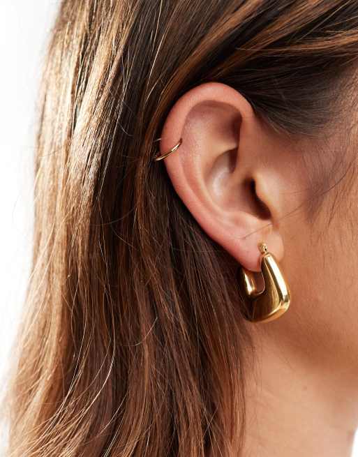 ASOS DESIGN - Guldfarvede hoop-øreringe med tykt, kantet design i vandfast, rustfrit stål