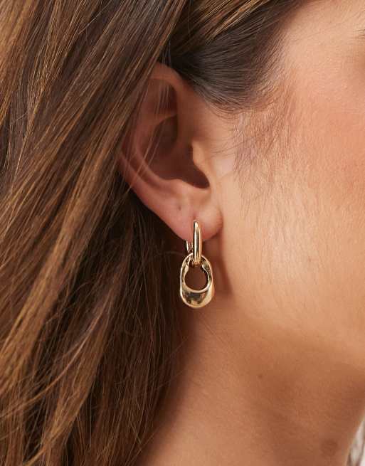 ASOS DESIGN - Guldfarvede ørestikker med vedhæng og kædeledsdesign