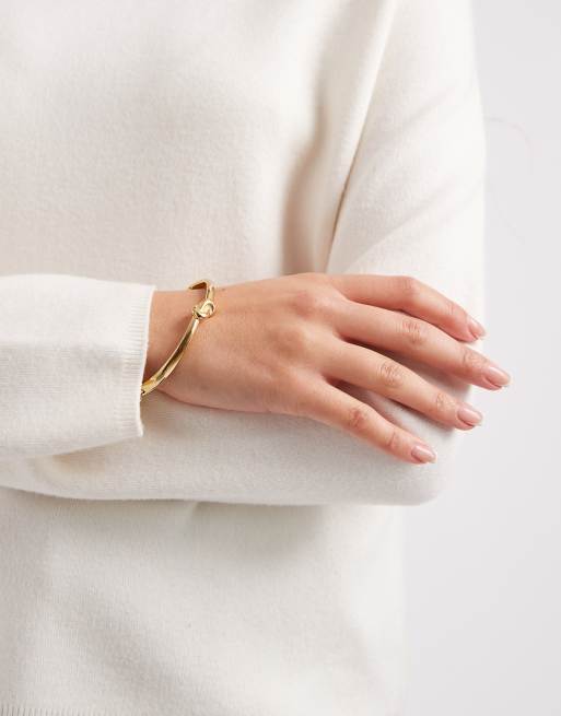 ASOS DESIGN - Guldfarvet armring med knudedetalje i vandafvisende rustfrit stål, 3 af 3