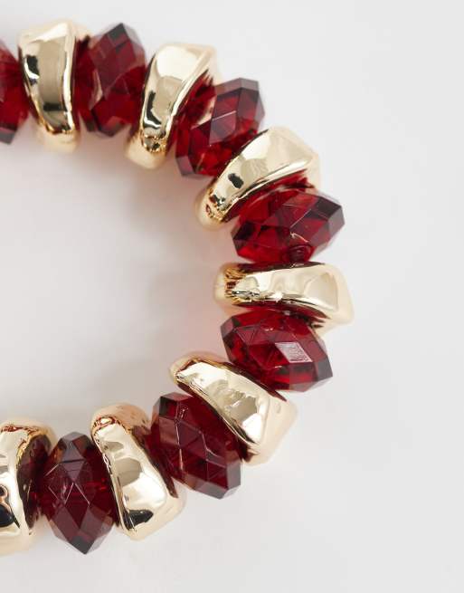 ASOS DESIGN - Guldfarvet elastisk armbånd med bordeaux resin-perler, 3 af 3
