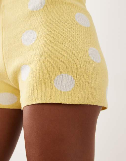 ASOS DESIGN - Gule shorts i strik med polkaprikker og asymmetrisk snit - Del af sæt, 5 af 5